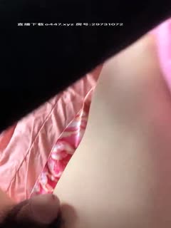 武汉奔驰哥花了几万泡来的年轻小妹子,疫情出不去在家操爽了,身材极品颜值高,可惜身体不行没能让妹子满足
