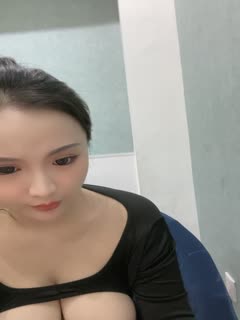 小楠吃不饱:啊啊啊~~哦哦哦 受不了~~ 大奶骚货,极品中极品,跳蛋、摇奶,骚骚的叫床声,顶死了!