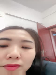 高端女白领你是真鸡巴骚,全程露脸办公桌前漏出骚奶子揉捏,逼逼里塞着跳蛋,跑到厕所掰着逼逼尿尿自慰舔淫水
